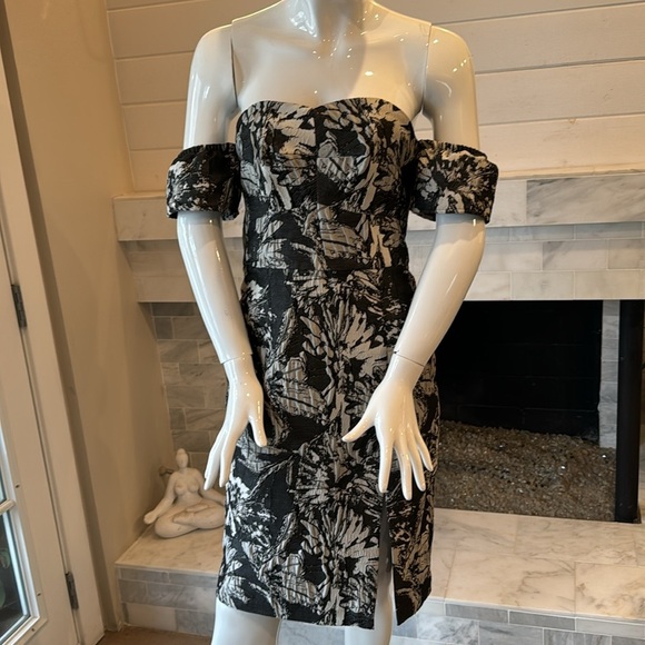 Hutch Off-Shoulder Black & Silver Floral Metallic Thread Brocade Dress Size 4 - Picture 2 of 12